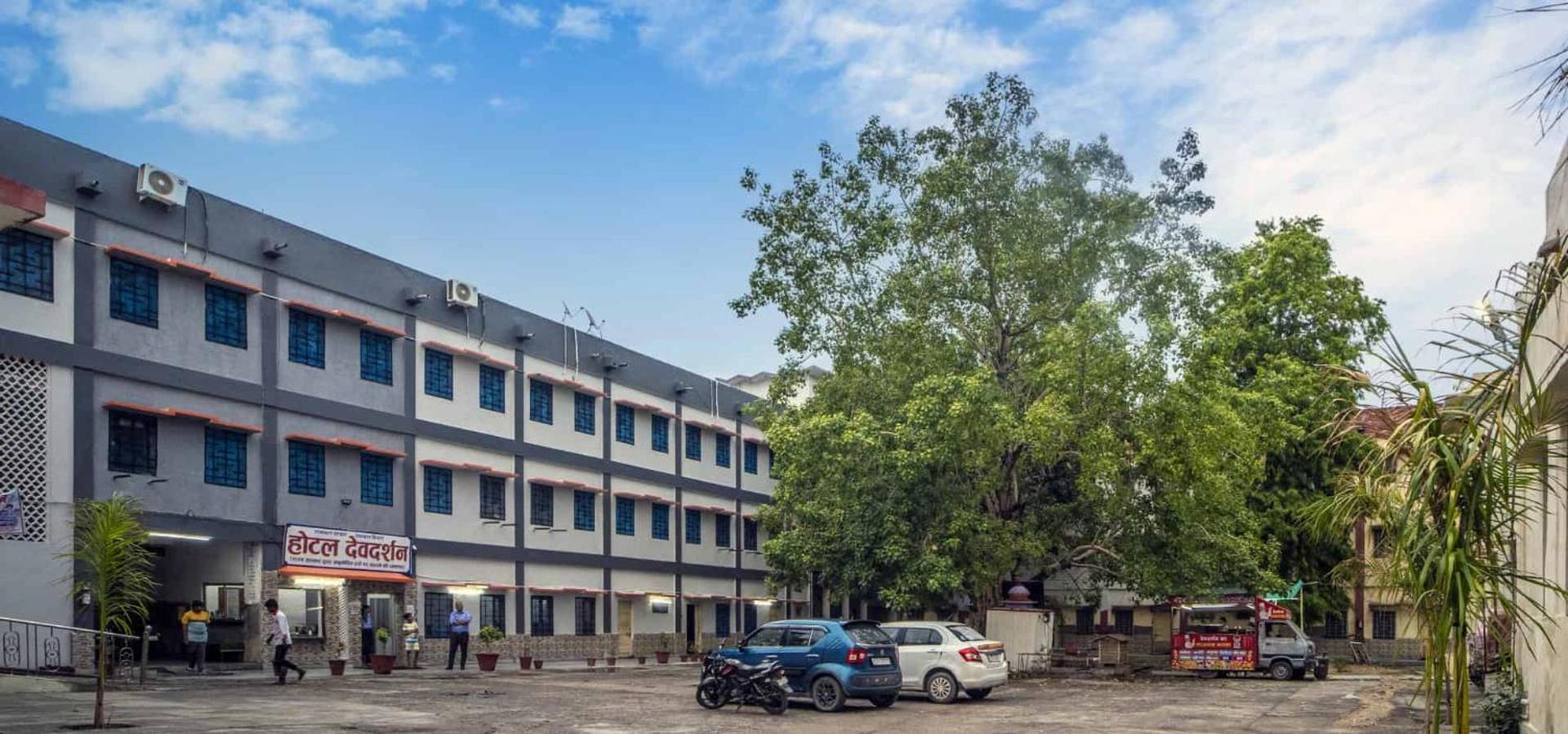 Devdarshan Hotel & Restaurant Udaipur Bagian luar foto