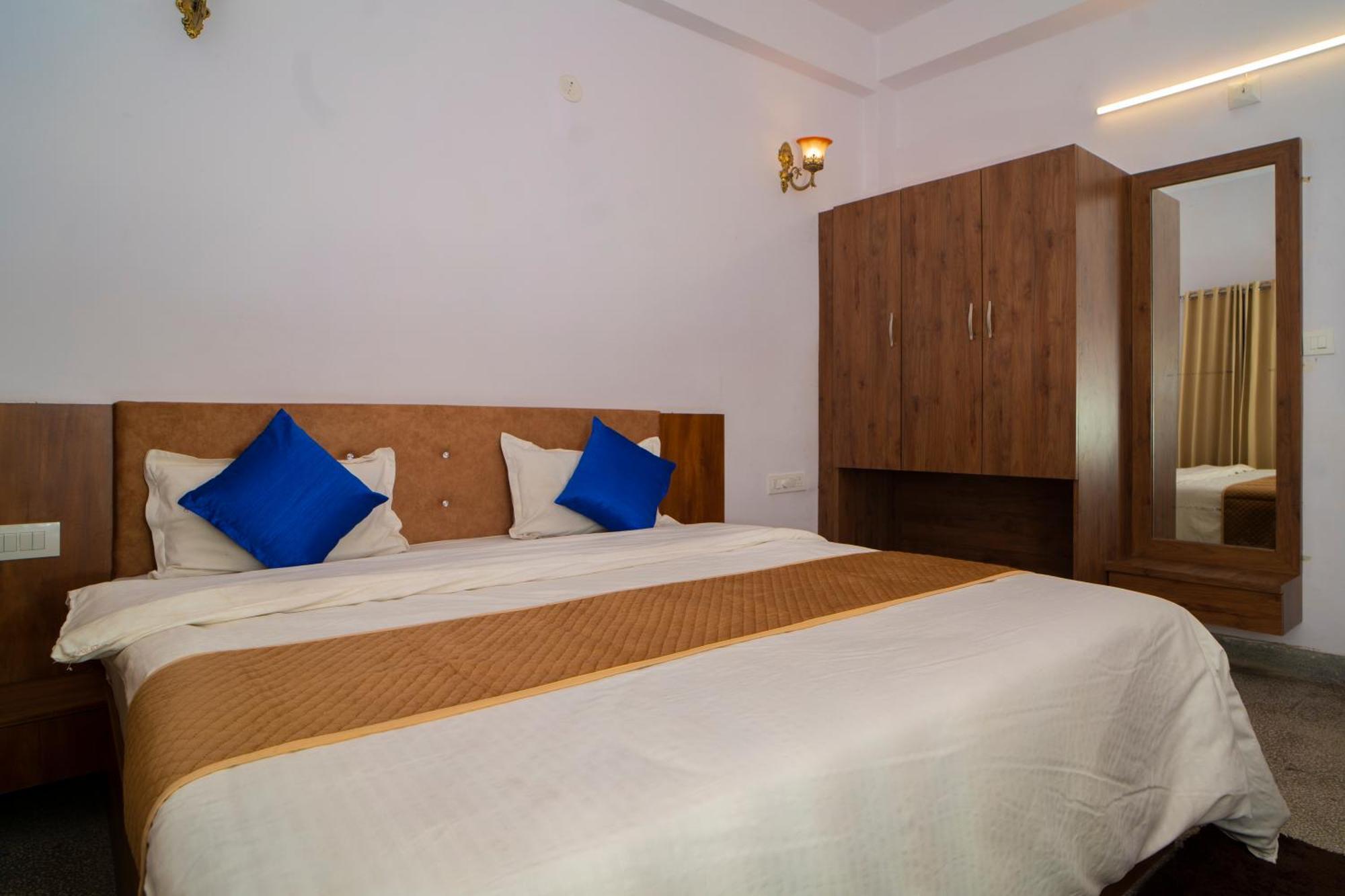 Devdarshan Hotel & Restaurant Udaipur Bagian luar foto