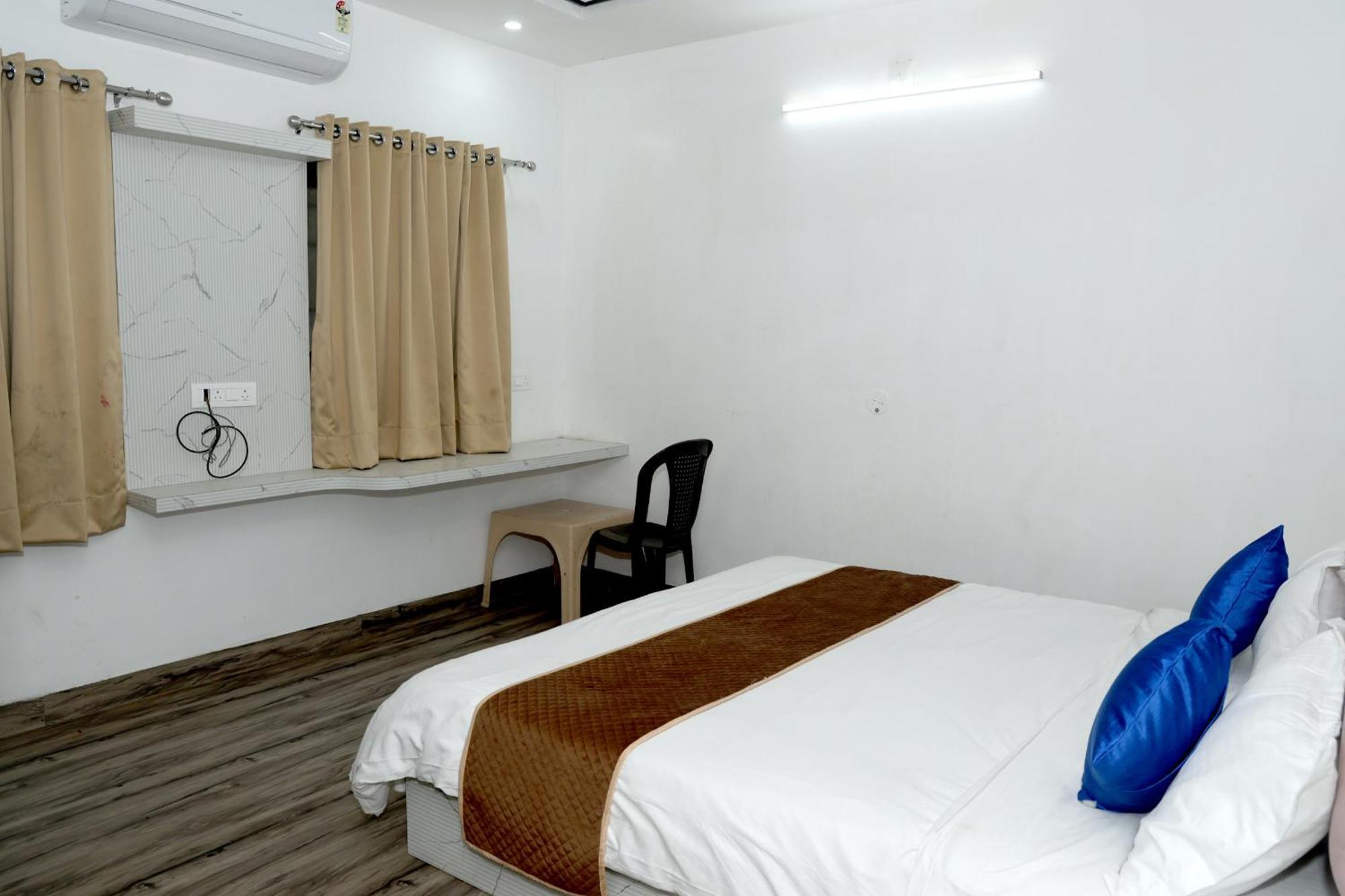 Devdarshan Hotel & Restaurant Udaipur Bagian luar foto
