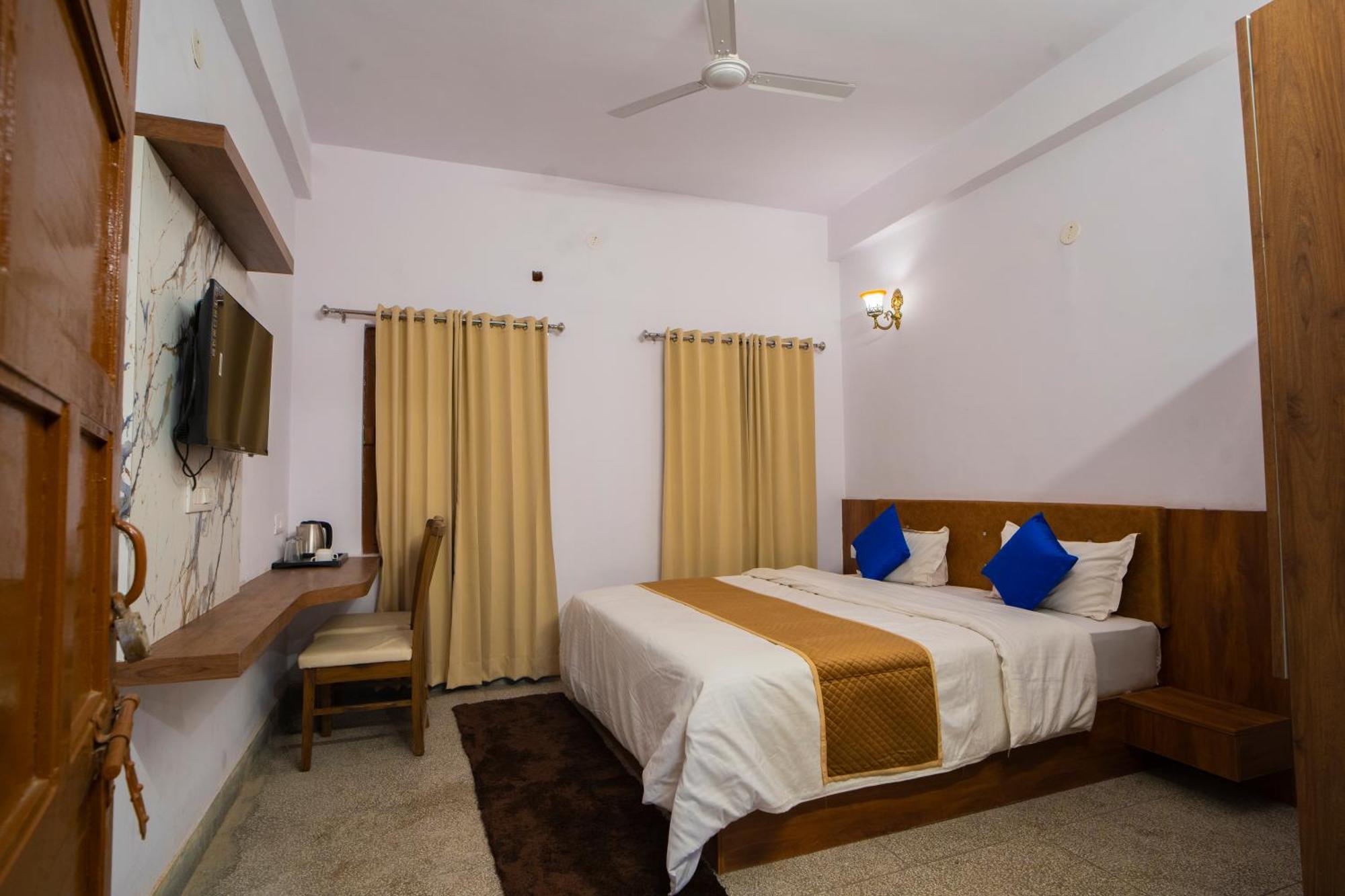 Devdarshan Hotel & Restaurant Udaipur Bagian luar foto